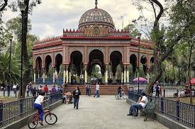 ¡Juguetes gigantes! Festival de Cartonería en el Kiosko&nbsp;Morisco