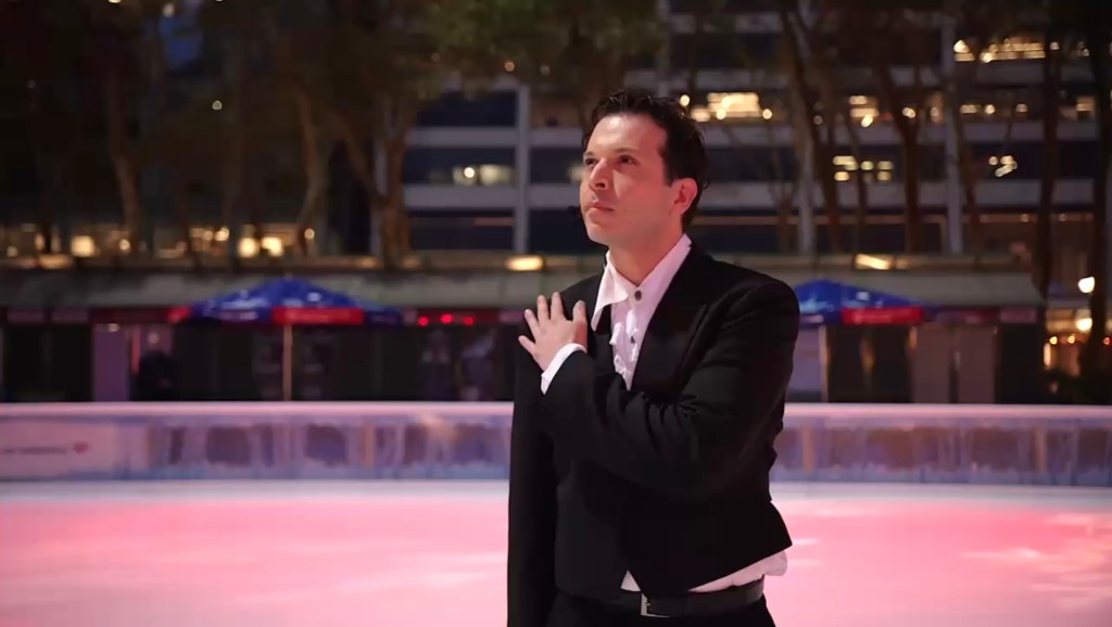 Christopher Robin, el cantante que convierte el patinaje en&nbsp;escenario