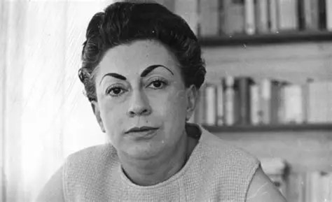 Rosario Castellanos vuelve desde sus fotos, cartas y manuscritos inéditos