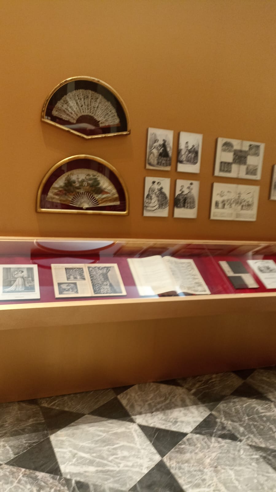 Rituales de los bailes del siglo XIX en&nbsp;exposición