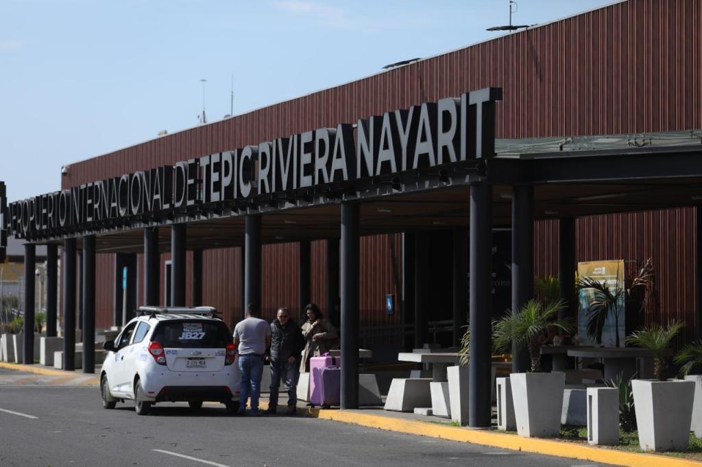 Escritores y artistas piden preservar el nombre de Amado Nervo en el aeropuerto de&nbsp;Tepic