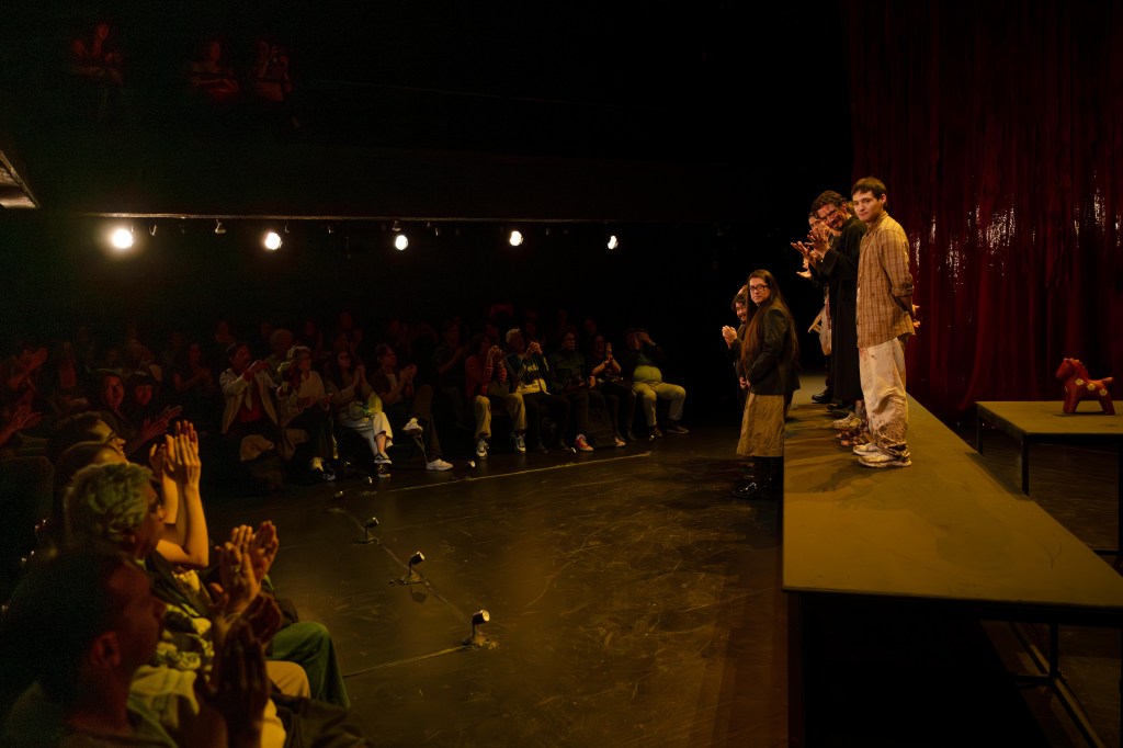 ¿Te gusta el teatro? Criticón busca nuevas voces para hablar de lo que pasa en&nbsp;escena